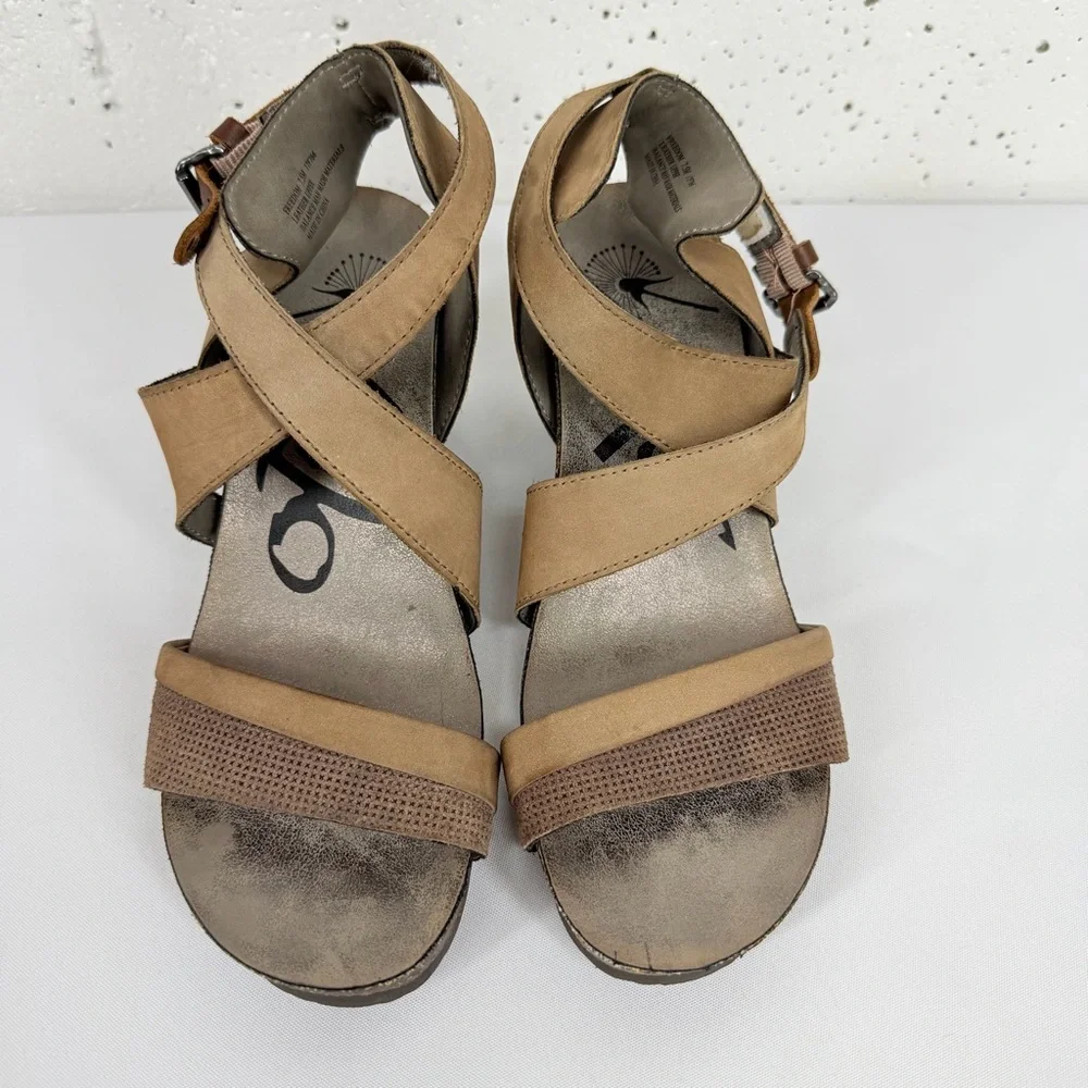 OTBT Women’s size 7.5 Taupe Freedom Wedge Strappy Sandal